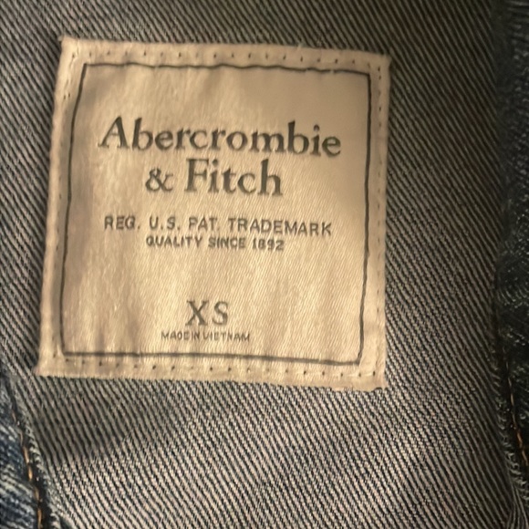 Abercrombie & Fitch Denim Jacket EUC - Picture 2 of 3